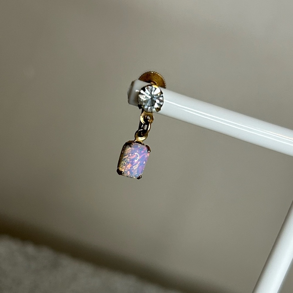 Elegant Gold and Fire Opal Drop Earrings - Picture 3 of 5